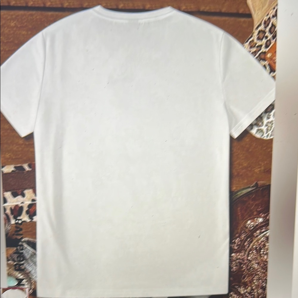 ❣️5 items for $25.00 New White Graphic Tee with Bull Skull Design - Picture 3 of 3